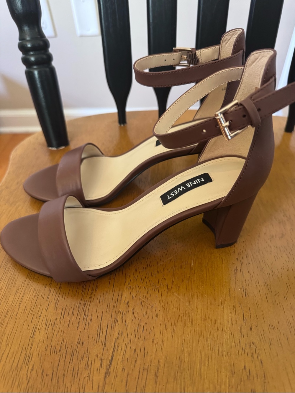 Nine West Brown Ankle-Strap Block Heel Sandals Size 6 like new
